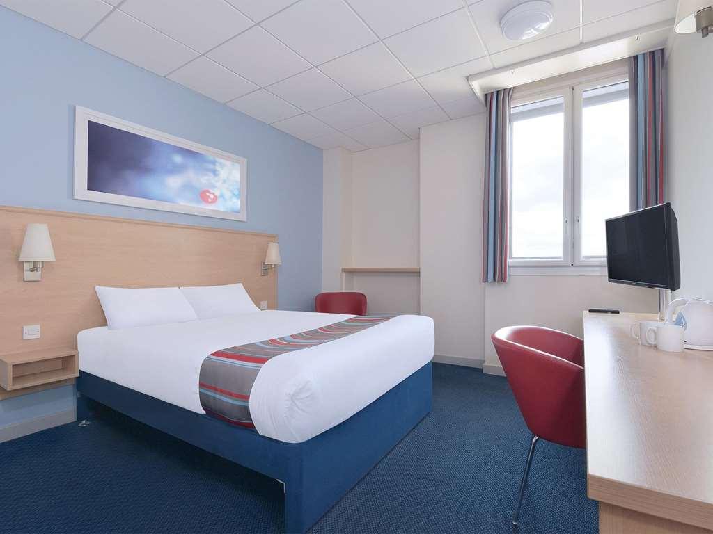 Travelodge Міддлвіч Номер фото