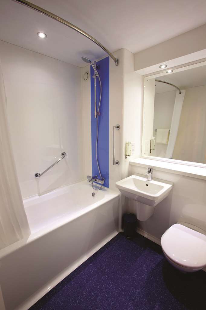 Travelodge Міддлвіч Номер фото