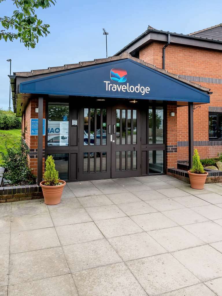 Travelodge Міддлвіч Екстер'єр фото
